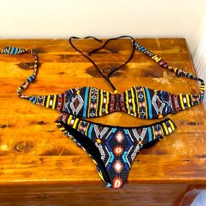 Tribal print bikini 👙